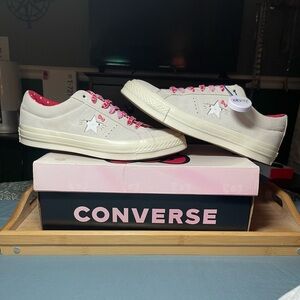 Hello Kitty x Converse One Star OX Suede Low Top Vaporous Grey Fiery Red